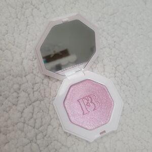 Fenty Beauty Wattabrat Shimmering Pink Highlighter
